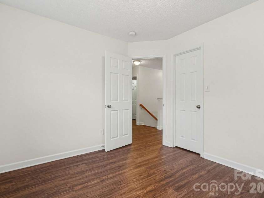 4322 Wills Way, Charlotte, NC 28227.  MLS# CAR4347356, YatesRealty ID 11407. 