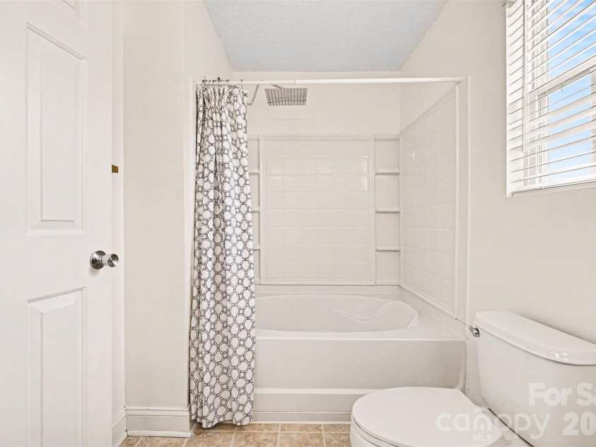 421 Glencroft Drive, Wingate, NC 28174.  MLS# CAR4359807, YatesRealty ID 11408. 