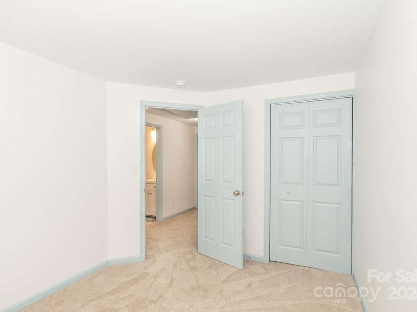 7340 Pebblestone Drive, Charlotte, NC 28212.  MLS# CAR4154474, YatesRealty ID 11409. 