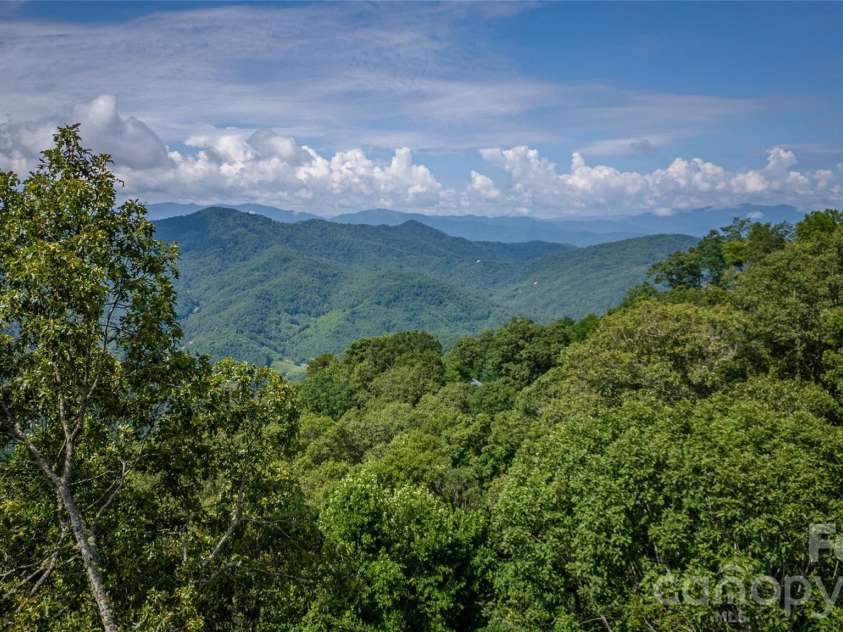 241 Golden Hawk Drive, Bryson City, NC 28713.  MLS# CAR4420380, YatesRealty ID 1141. 
