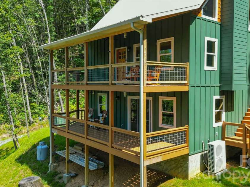 241 Golden Hawk Drive, Bryson City, NC 28713.  MLS# CAR4420380, YatesRealty ID 1141. 