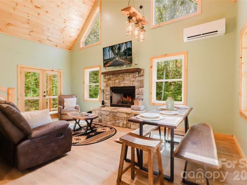 241 Golden Hawk Drive, Bryson City, NC 28713.  MLS# CAR4420380, YatesRealty ID 1141. 