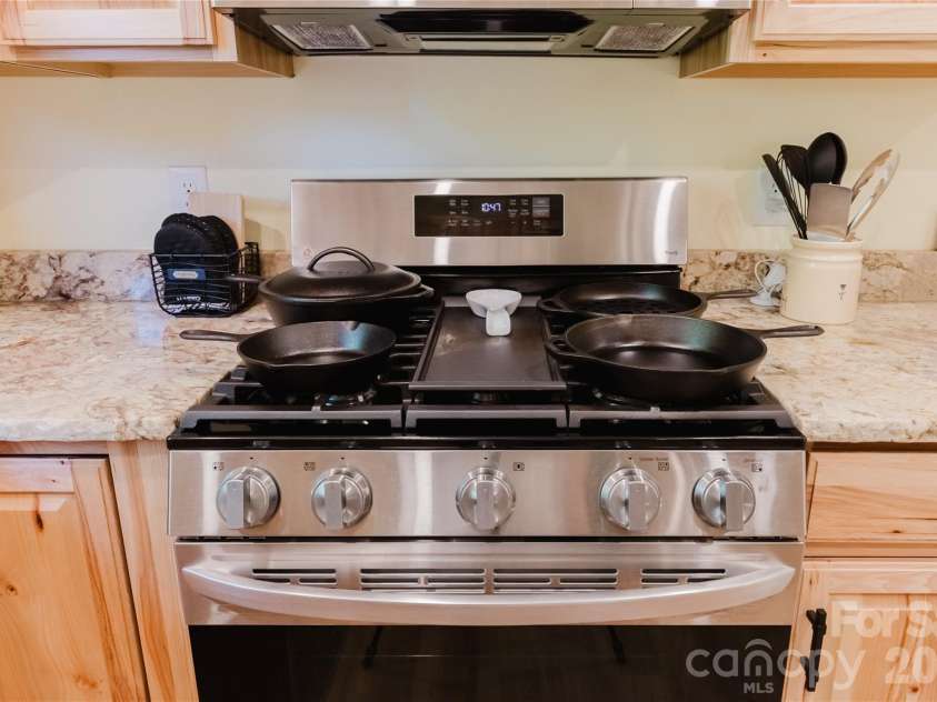 241 Golden Hawk Drive, Bryson City, NC 28713.  MLS# CAR4420380, YatesRealty ID 1141. 