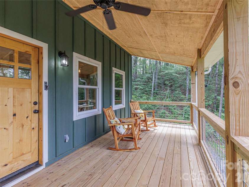 241 Golden Hawk Drive, Bryson City, NC 28713.  MLS# CAR4420380, YatesRealty ID 1141. 