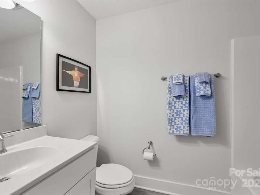 22 Hyde Park Place, Arden, NC 28704.  MLS# CAR4239022, YatesRealty ID 11411. Full Bathroom Upstairs - Great for Guests