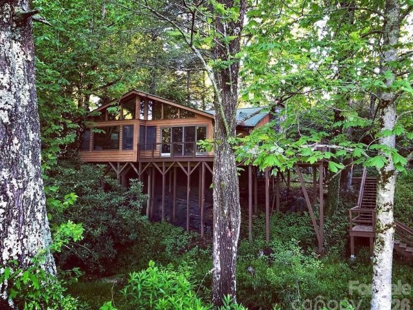 1359 Chestnut Grove Road, Spruce Pine, NC 28777.  MLS# CAR4363225, YatesRealty ID 11412. 