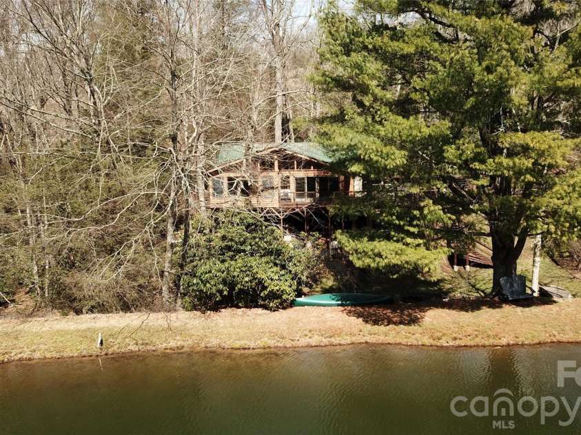 1359 Chestnut Grove Road, Spruce Pine, NC 28777.  MLS# CAR4363225, YatesRealty ID 11412. 