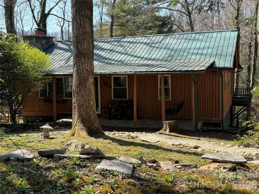 1359 Chestnut Grove Road, Spruce Pine, NC 28777.  MLS# CAR4363225, YatesRealty ID 11412. 