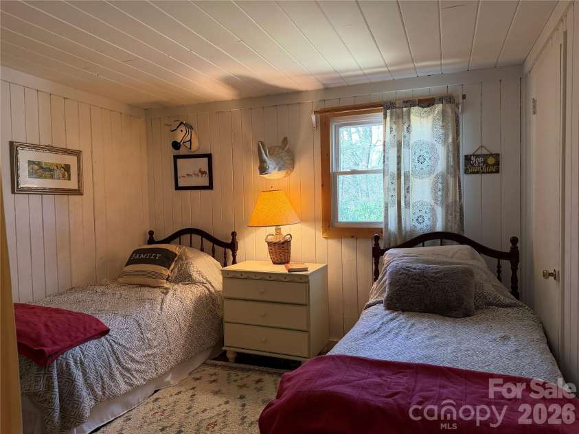 1359 Chestnut Grove Road, Spruce Pine, NC 28777.  MLS# CAR4363225, YatesRealty ID 11412. 