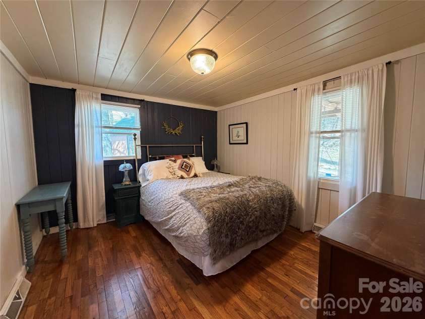 1359 Chestnut Grove Road, Spruce Pine, NC 28777.  MLS# CAR4363225, YatesRealty ID 11412. 