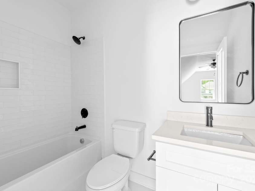5209 Carden Drive, Charlotte, NC 28227.  MLS# CAR4250481, YatesRealty ID 11412. 4th Bathroom (2nd Floor)