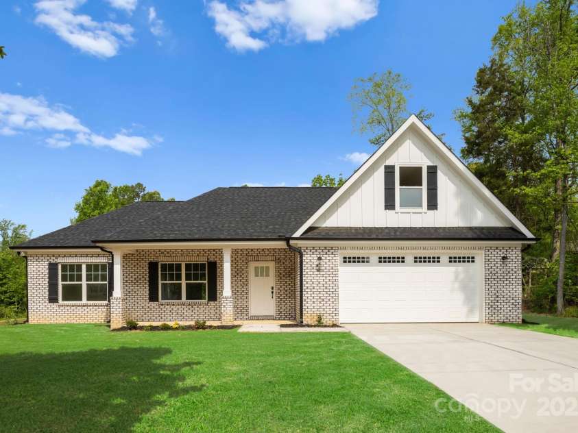5209 Carden Drive, Charlotte, NC 28227.  MLS# CAR4250481, YatesRealty ID 11412. Front of the House