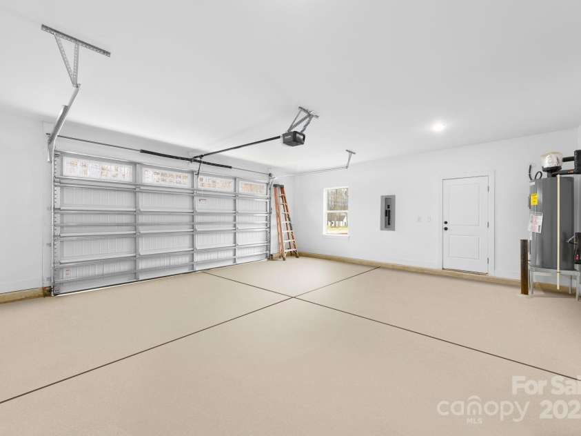 5209 Carden Drive, Charlotte, NC 28227.  MLS# CAR4250481, YatesRealty ID 11412. Garage
