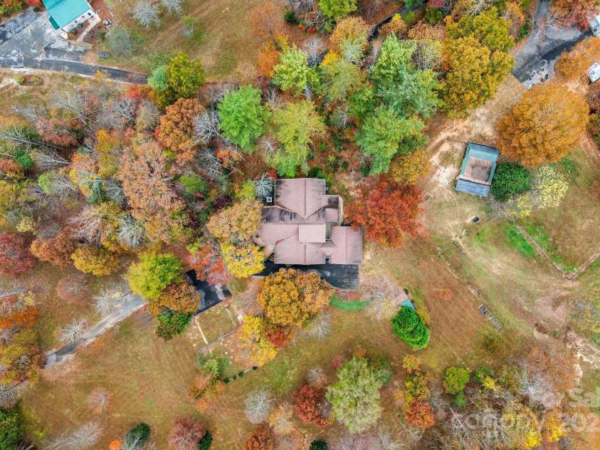 163 Gypsy Mountain Road, Marion, NC 28752.  MLS# CAR4287037, YatesRealty ID 11413. 