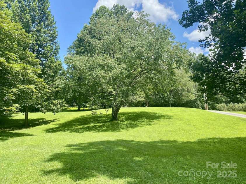 163 Gypsy Mountain Road, Marion, NC 28752.  MLS# CAR4287037, YatesRealty ID 11413. 