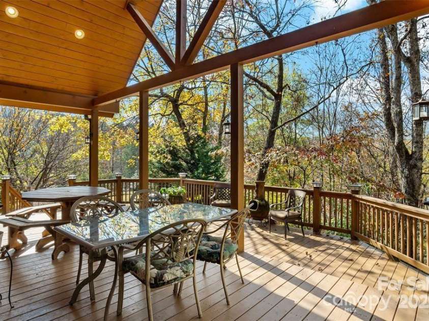 163 Gypsy Mountain Road, Marion, NC 28752.  MLS# CAR4287037, YatesRealty ID 11413. Front Covered Porch