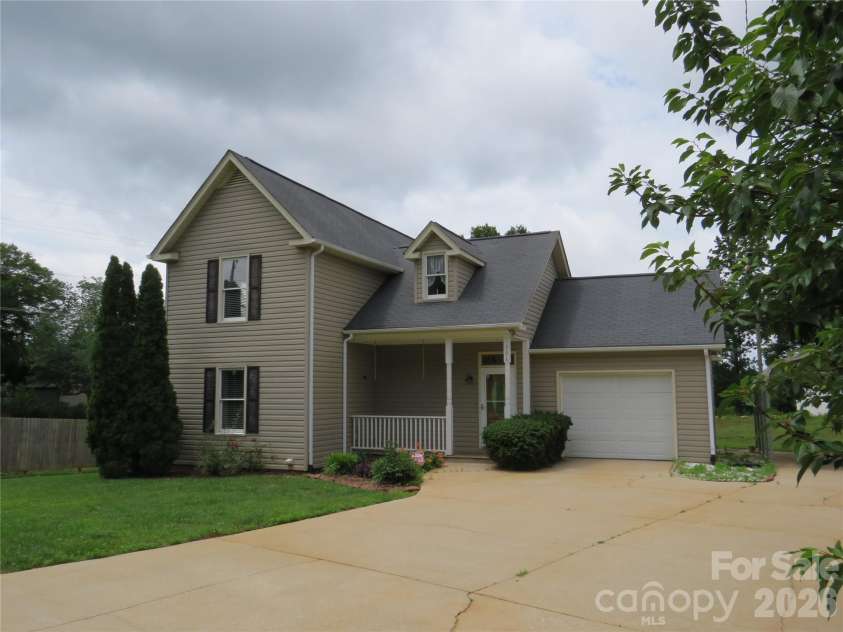 506 Pleasant Street, Spindale, NC 28160.  MLS# CAR4318654, YatesRealty ID 11414. 