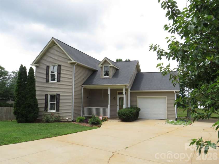 506 Pleasant Street, Spindale, NC 28160.  MLS# CAR4318654, YatesRealty ID 11414. 