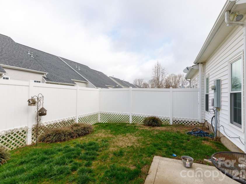 251 Horizon Circle, Rock Hill, SC 29732.  MLS# CAR4356090, YatesRealty ID 11416. 