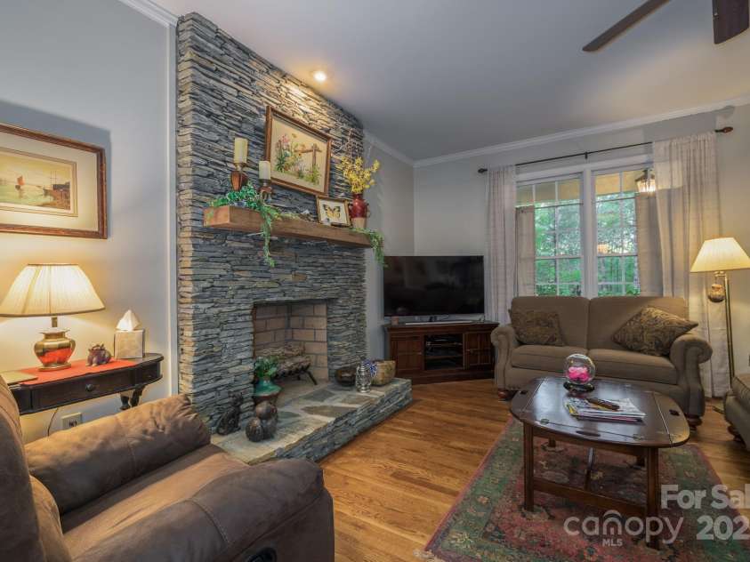 4398 Mud Puddle Lane, Lenoir, NC 28645.  MLS# CAR4256262, YatesRealty ID 11416. 