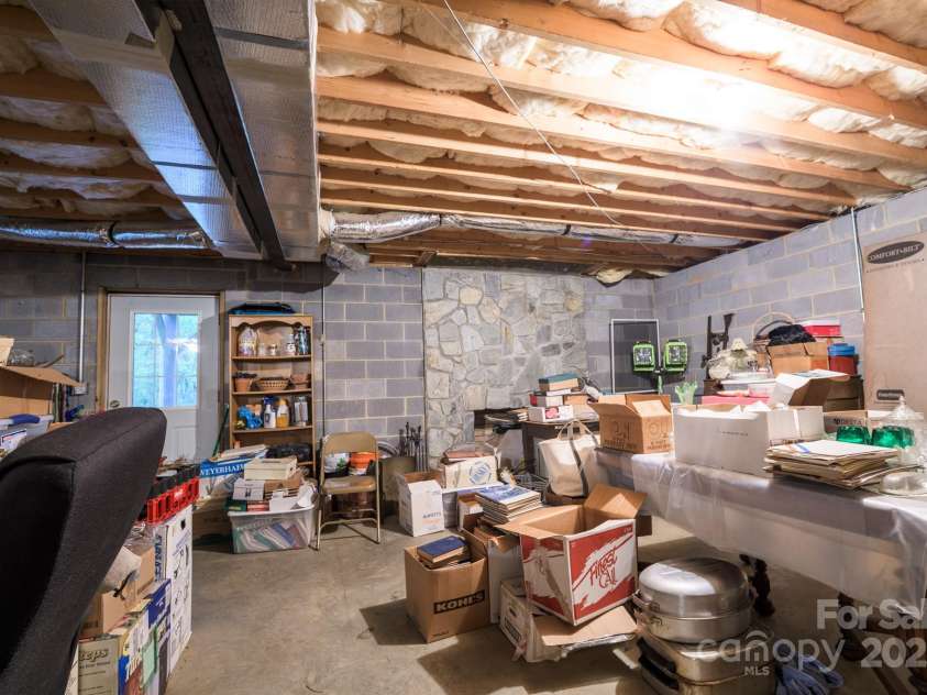 4398 Mud Puddle Lane, Lenoir, NC 28645.  MLS# CAR4256262, YatesRealty ID 11416. 