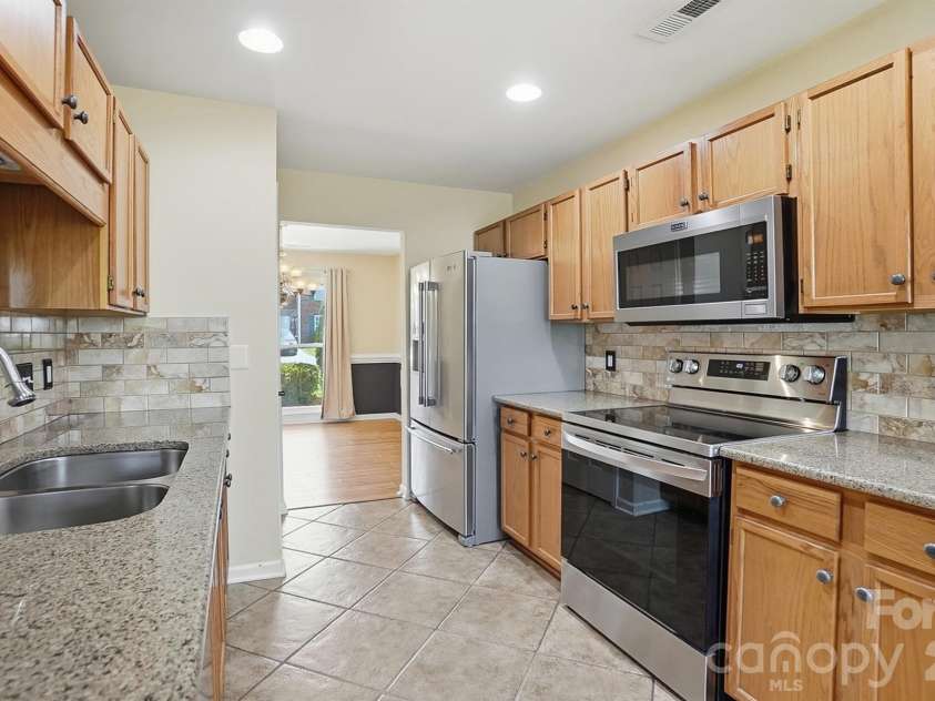 1009 Onotoa Drive, Indian Trail, NC 28079.  MLS# CAR4358436, YatesRealty ID 11417. Kitchen