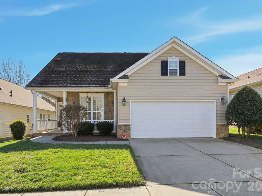 2320 Jade Lane, Fort Mill, SC 29708.  MLS# CAR4334961, YatesRealty ID 11418. 
