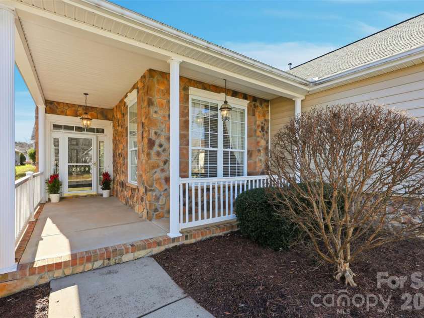 2320 Jade Lane, Fort Mill, SC 29708.  MLS# CAR4334961, YatesRealty ID 11418. 
