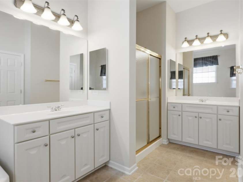 2320 Jade Lane, Fort Mill, SC 29708.  MLS# CAR4334961, YatesRealty ID 11418. 