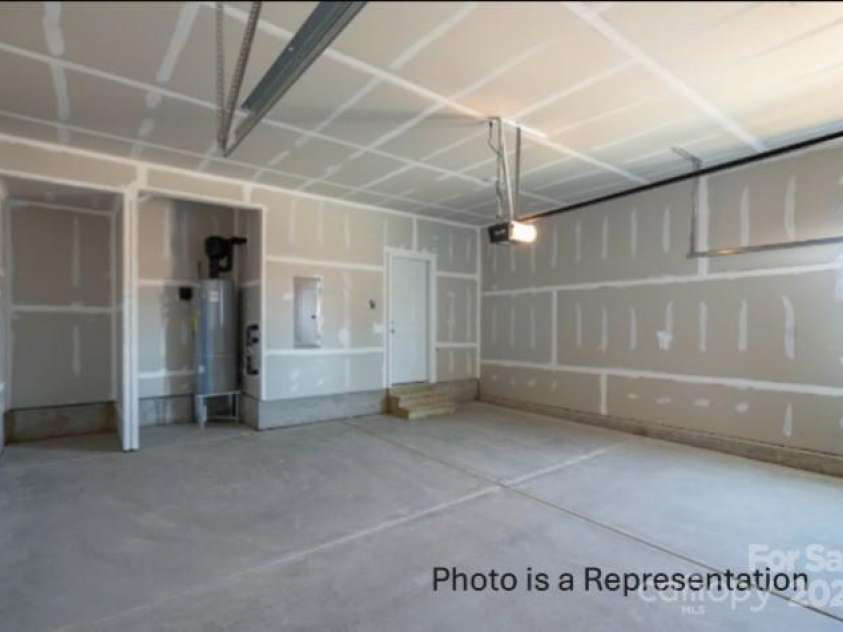 459 Shasta Street, Gastonia, NC 28052.  MLS# CAR4227993, YatesRealty ID 11418. Bridgeport Model 2 Rear Facing Car Garage