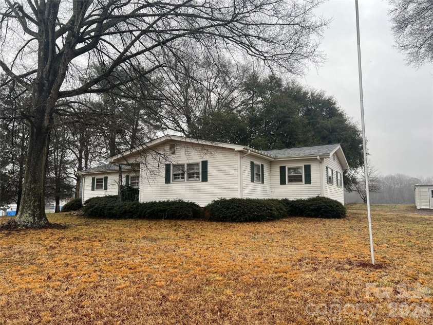 32646 Bridge Road, Mount Pleasant, NC 28124.  MLS# CAR4366203, YatesRealty ID 11419. 