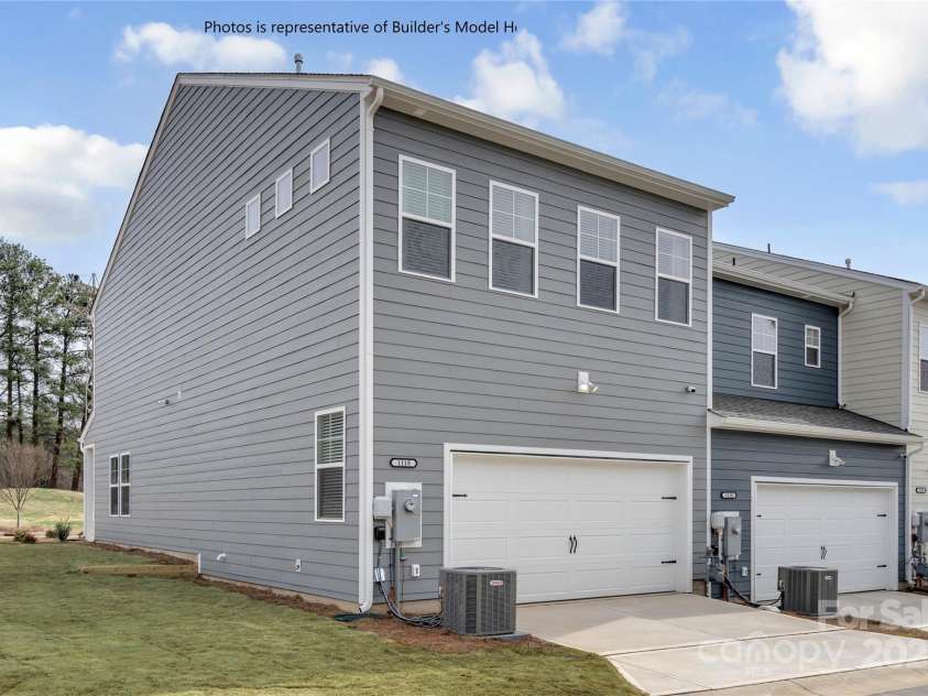 479 Shasta Street, Gastonia, NC 28052.  MLS# CAR4252272, YatesRealty ID 11421. Bridgeport End/Rear 2 Car Garage