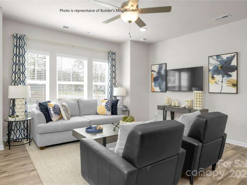 479 Shasta Street, Gastonia, NC 28052.  MLS# CAR4252272, YatesRealty ID 11421. Bridgeport  Living Room