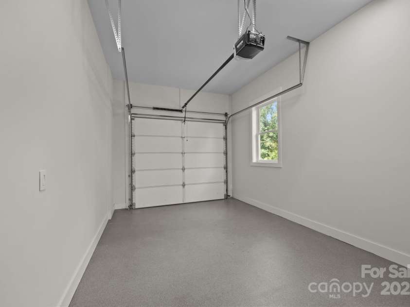 117 Third Street, Asheville, NC 28803.  MLS# CAR4293672, YatesRealty ID 11422. 1 car garage