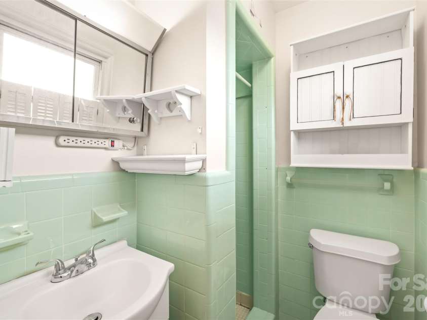 105 Sunset Drive, Locust, NC 28097.  MLS# CAR4368490, YatesRealty ID 11423. Primary Bathroom