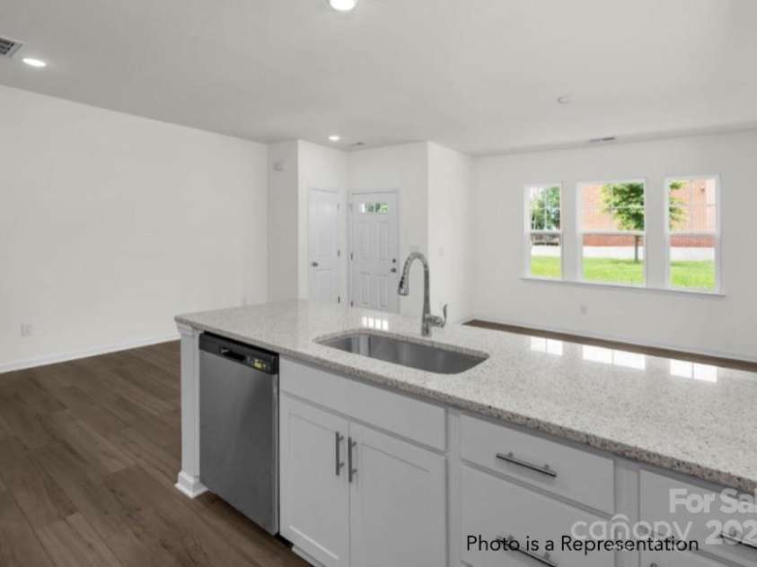 467 Shasta Street, Gastonia, NC 28052.  MLS# CAR4244226, YatesRealty ID 11423. Sierra Ridge ChathamOpen Gourmet Kitchen