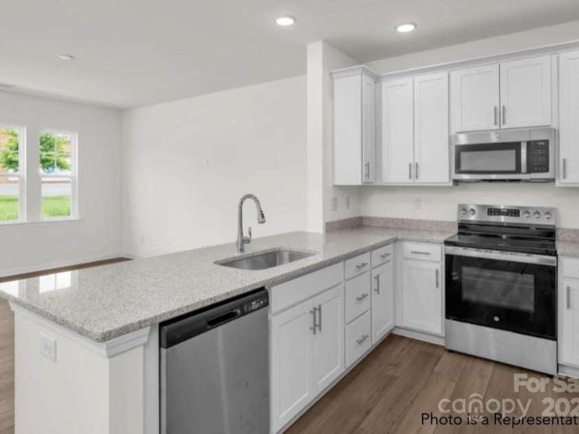 467 Shasta Street, Gastonia, NC 28052.  MLS# CAR4244226, YatesRealty ID 11423. Sierra Ridge ChathamOpen Gourmet Kitchen