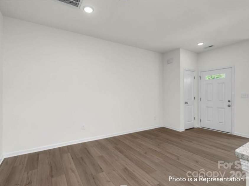 467 Shasta Street, Gastonia, NC 28052.  MLS# CAR4244226, YatesRealty ID 11423. Sierra Ridge ChathamOpen Living Area