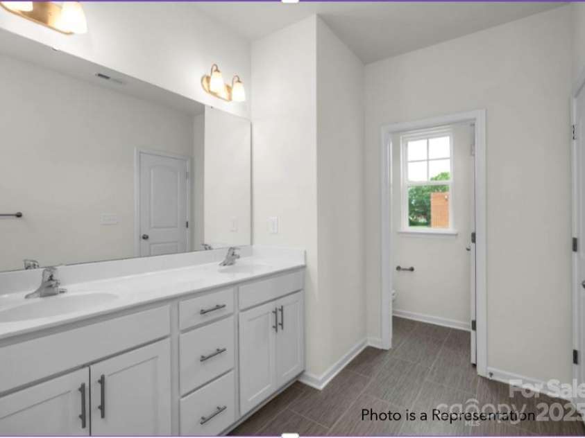 467 Shasta Street, Gastonia, NC 28052.  MLS# CAR4244226, YatesRealty ID 11423. Sierra Ridge ChathamPrimary Bath