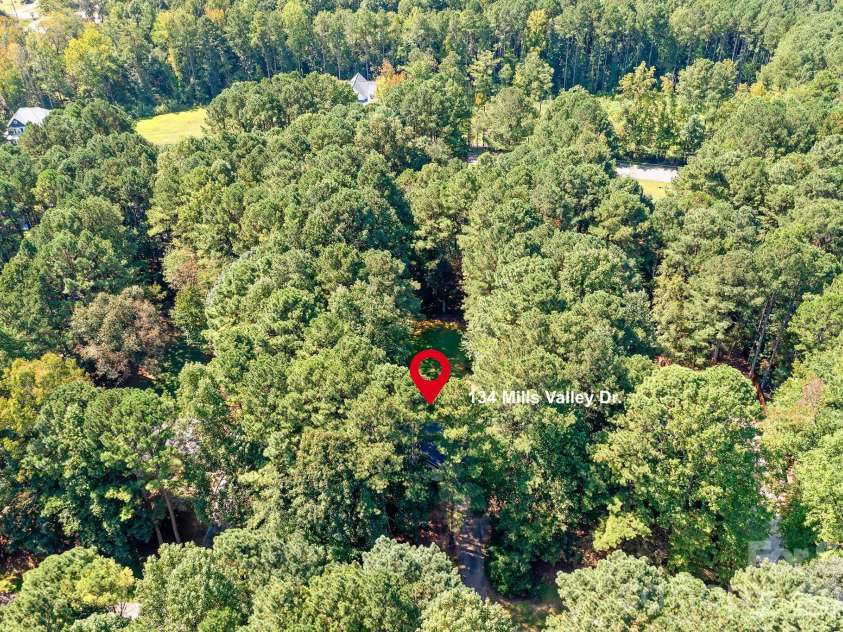 134 Mills Valley Drive, Mooresville, NC 28117.  MLS# CAR4417612, YatesRealty ID 11424. 