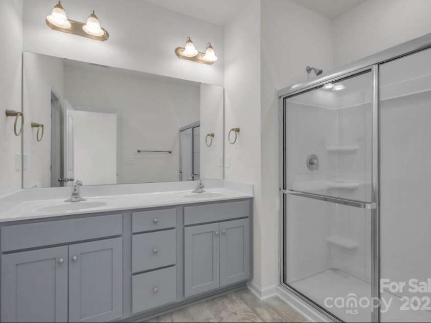 463 Shasta Street, Gastonia, NC 28052.  MLS# CAR4242923, YatesRealty ID 11426. Austin Model Primary Suite Bath
