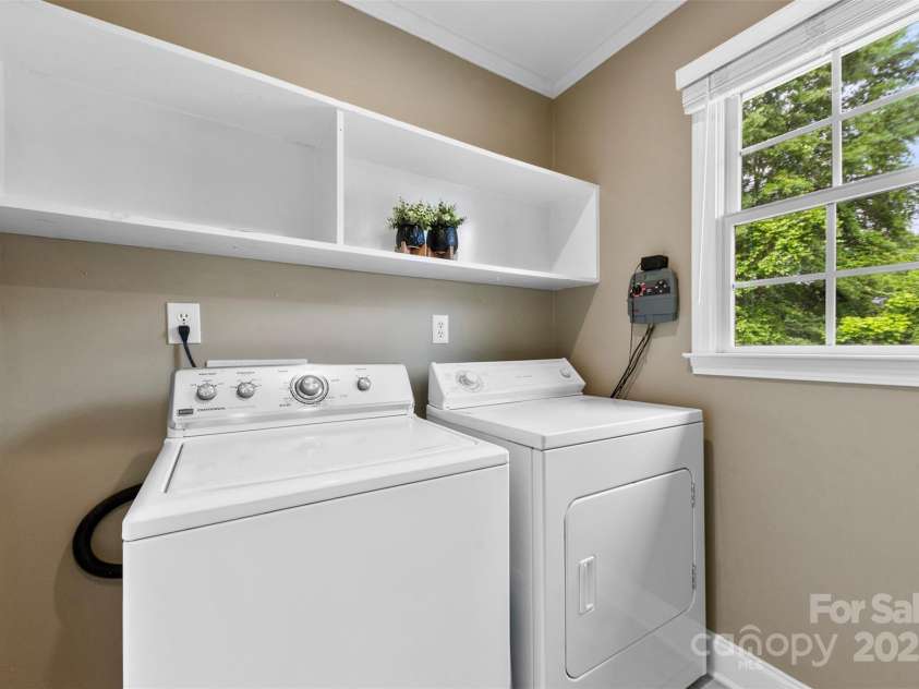 2459 Glenridge Drive, Gastonia, NC 28054.  MLS# CAR4246617, YatesRealty ID 11427. 