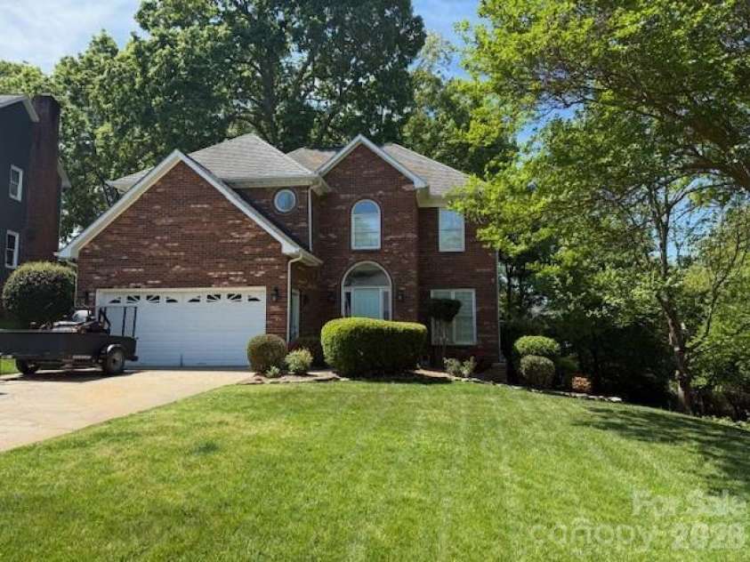 1263 Indigo Run Lane, Gastonia, NC 28056.  MLS# CAR4338135, YatesRealty ID 11429. 