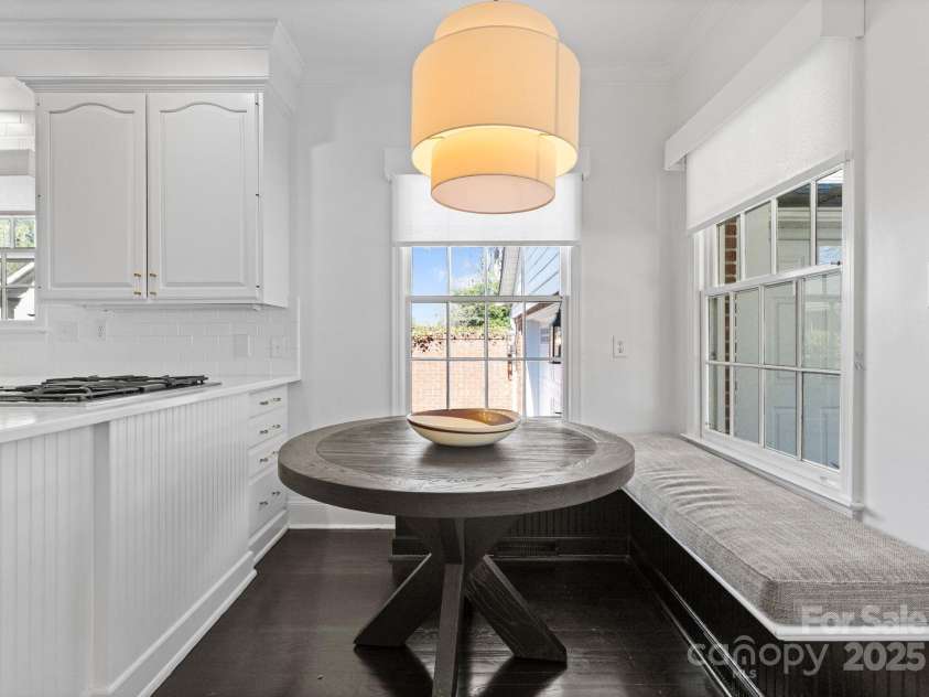 2701 Sharon Road, Charlotte, NC 28211.  MLS# CAR4227966, YatesRealty ID 11429. 