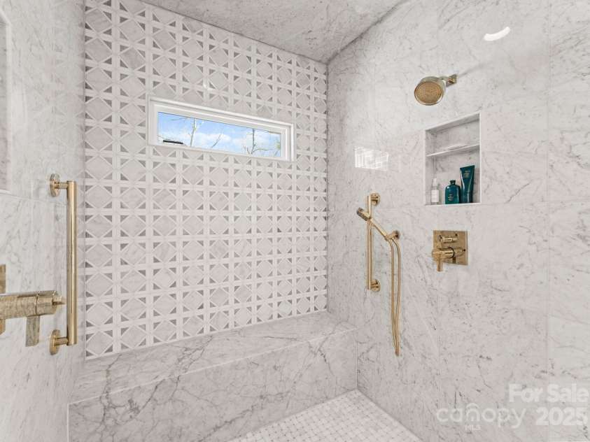 2701 Sharon Road, Charlotte, NC 28211.  MLS# CAR4227966, YatesRealty ID 11429. 