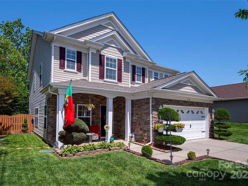 739 Ivy Trail Way, Fort Mill, SC 29715.  MLS# CAR4245330, YatesRealty ID 11431. 