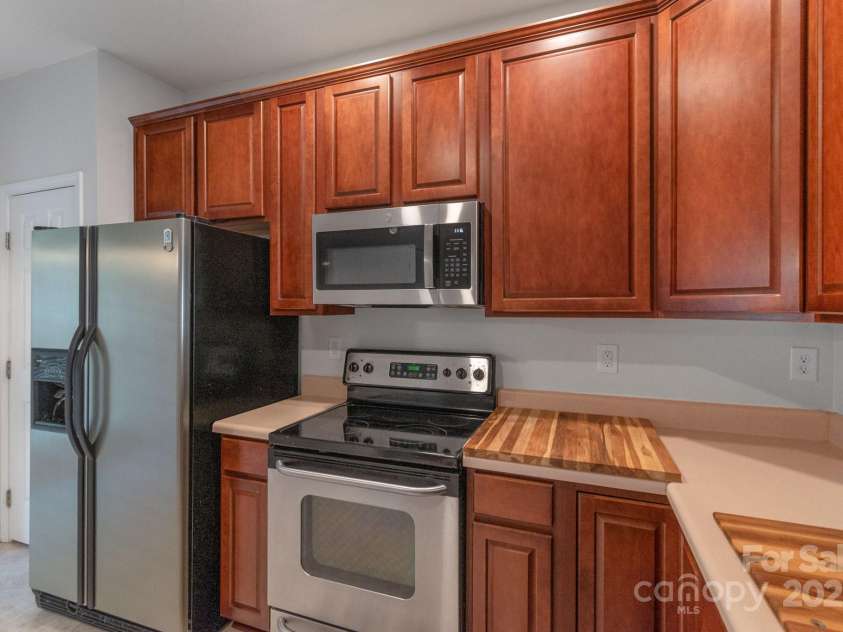 12036 Duke Lancaster Drive, Charlotte, NC 28277.  MLS# CAR4243109, YatesRealty ID 11432. 