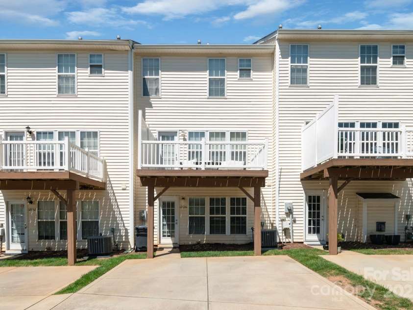 12036 Duke Lancaster Drive, Charlotte, NC 28277.  MLS# CAR4243109, YatesRealty ID 11432. 