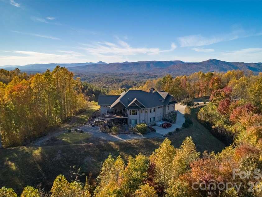 1638 Johns Ridge Parkway, Lenoir, NC 28645.  MLS# CAR4365169, YatesRealty ID 11432. 