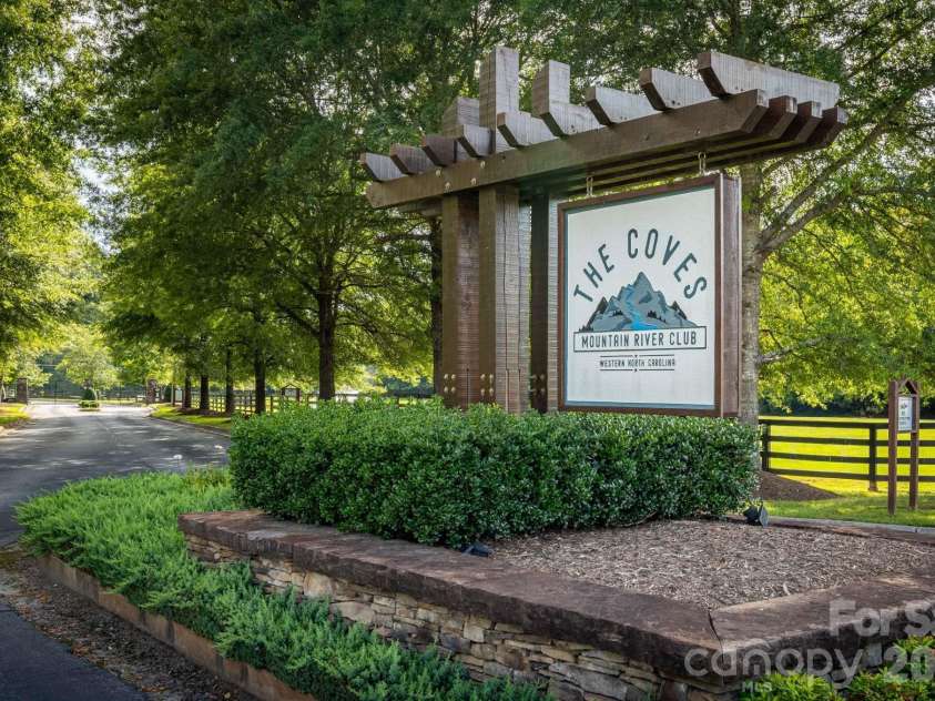 1638 Johns Ridge Parkway, Lenoir, NC 28645.  MLS# CAR4365169, YatesRealty ID 11432. 